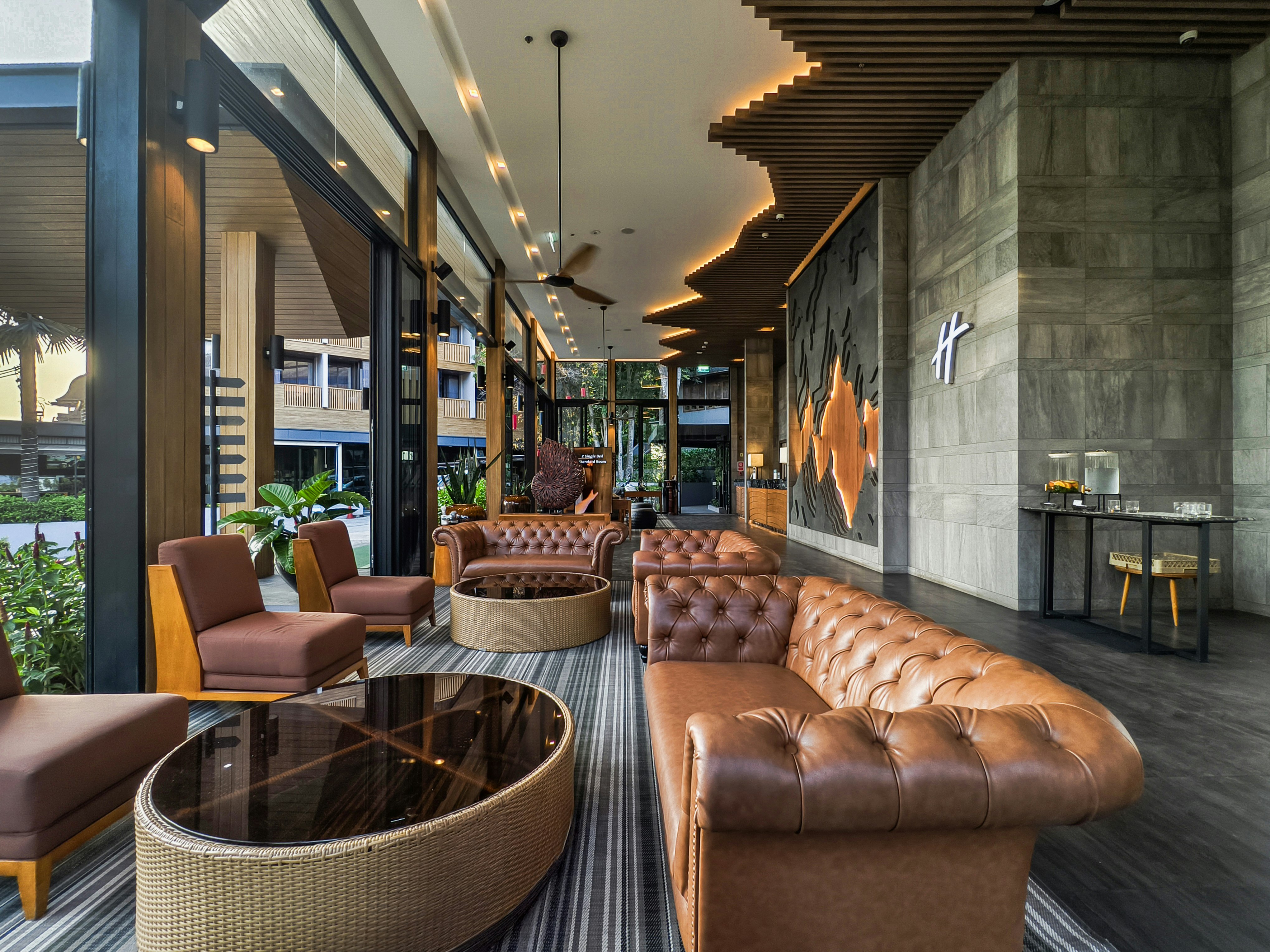 Holiday Inn Resort Krabi Ao Nang Beach 59/79