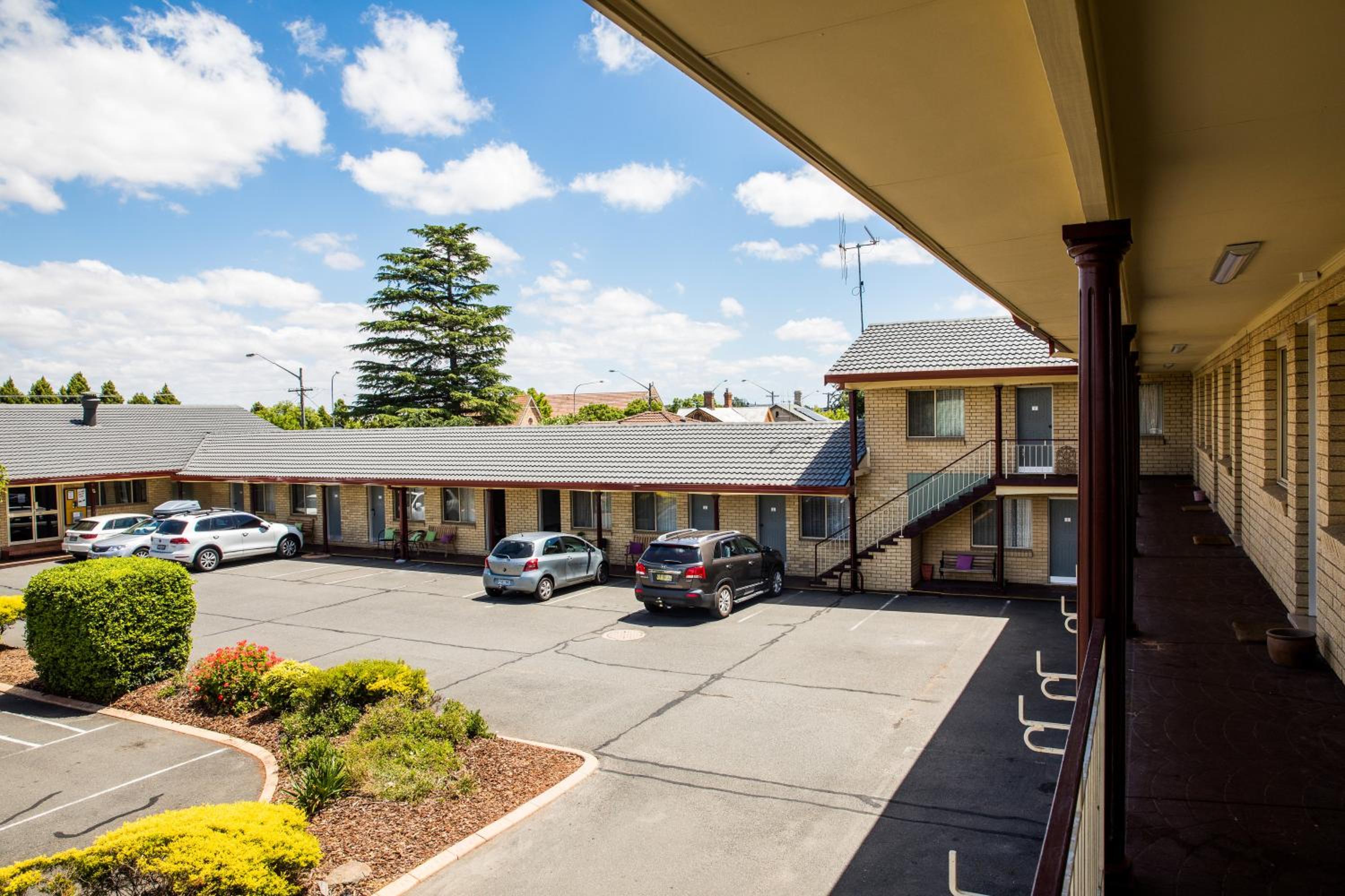 Lilac City Motor Inn 36/44