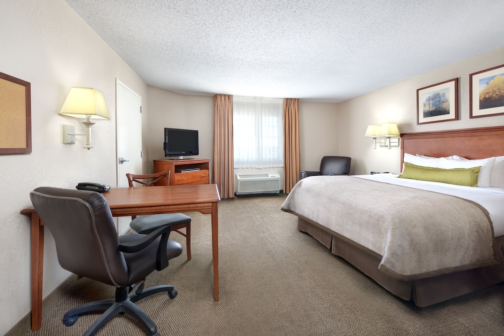 Candlewood Suites Kenosha 16/39