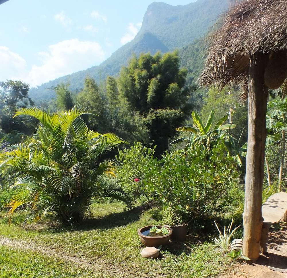 Chiang Dao Roundhouses 26/47