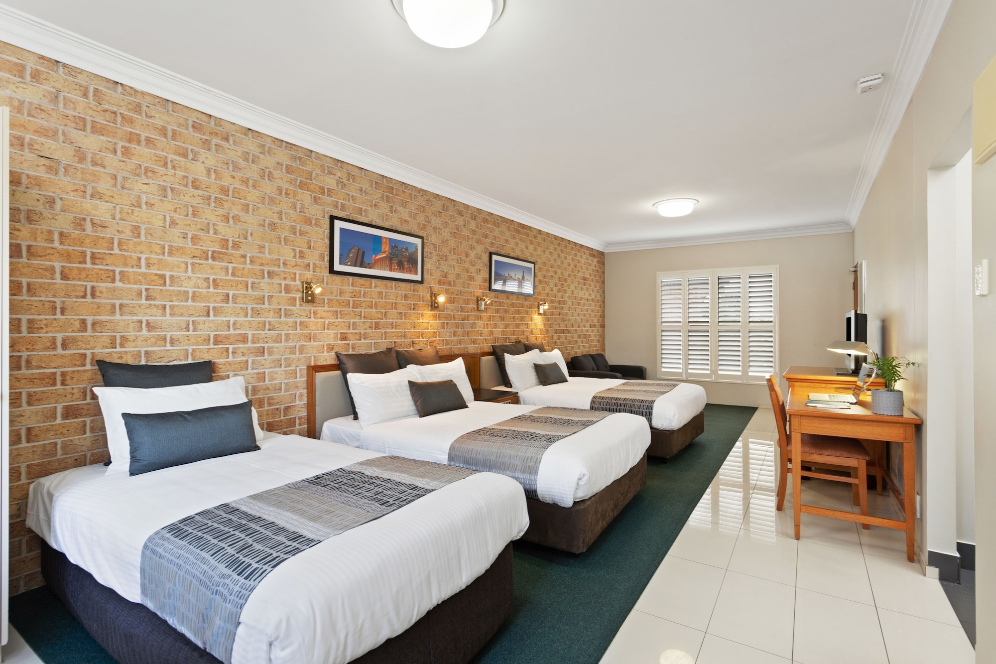 ROOM, TRIPLE