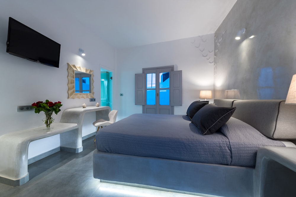 Nefeli Homes 8/50
