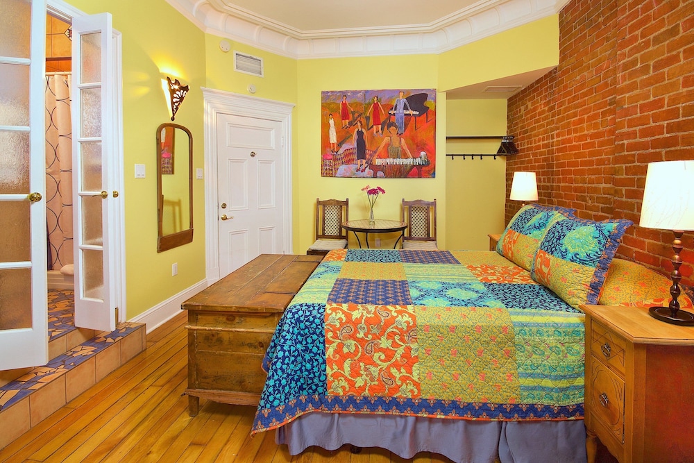 Petite Auberge Les Bons Matins B&B 52/72