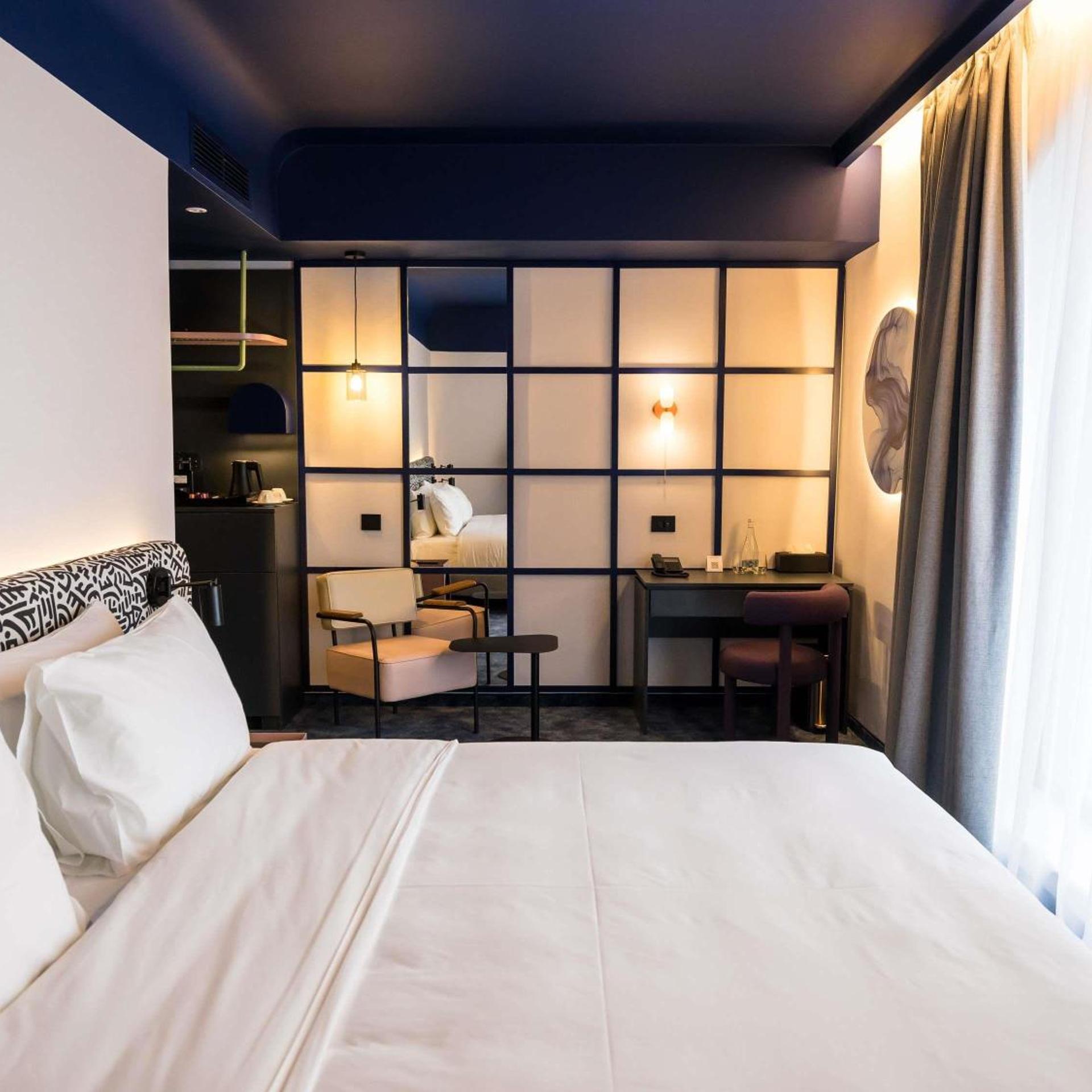 Privilege, Double Bed