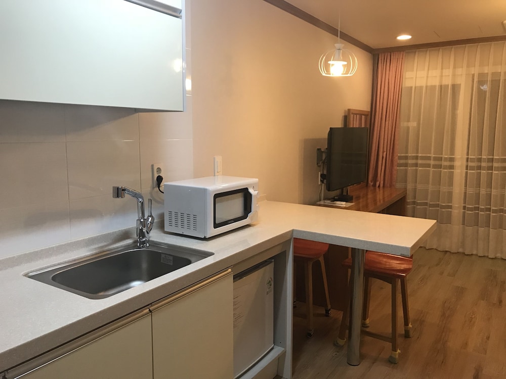 Dombe Resort 66/77