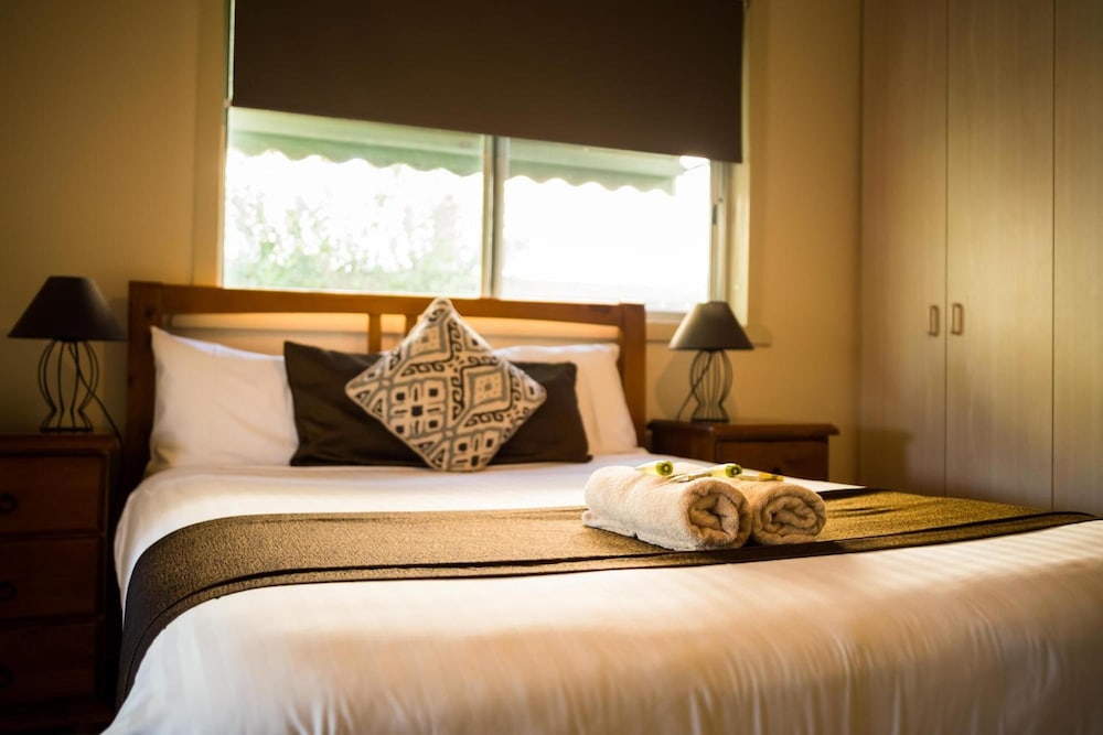 Bidgee Motor Inn 8/50