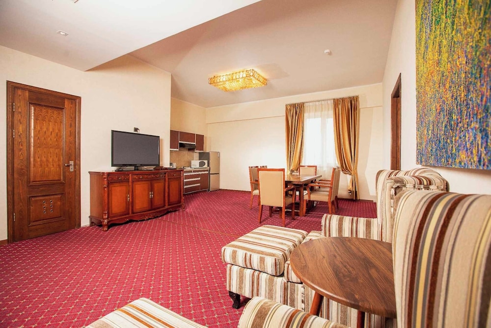 Ub City Hotel 35/50
