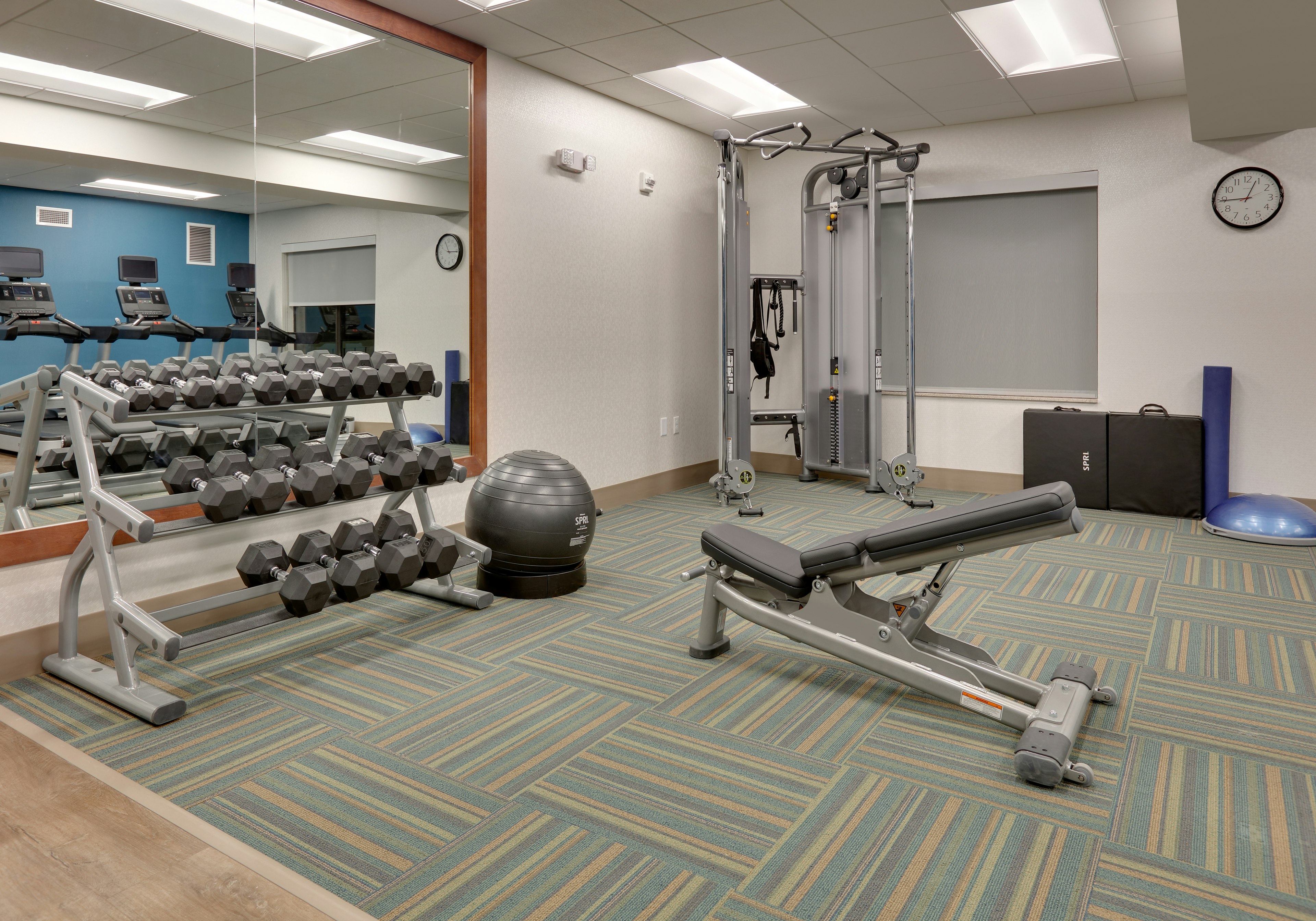 Holiday Inn Express Hotel And Suites Mitchell 38/67
