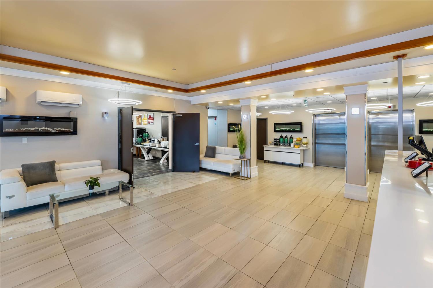 Quality Inn Sunshine Suites Terrace 8/23