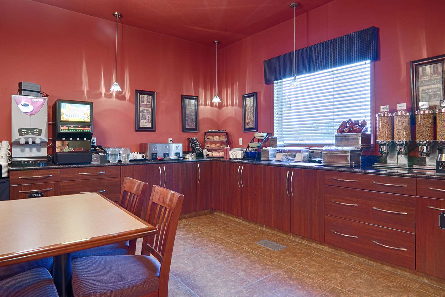 Quality Inn & Suites Rimbey 21/26