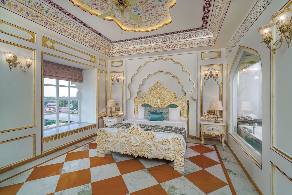 R Chandras Palace 5/42