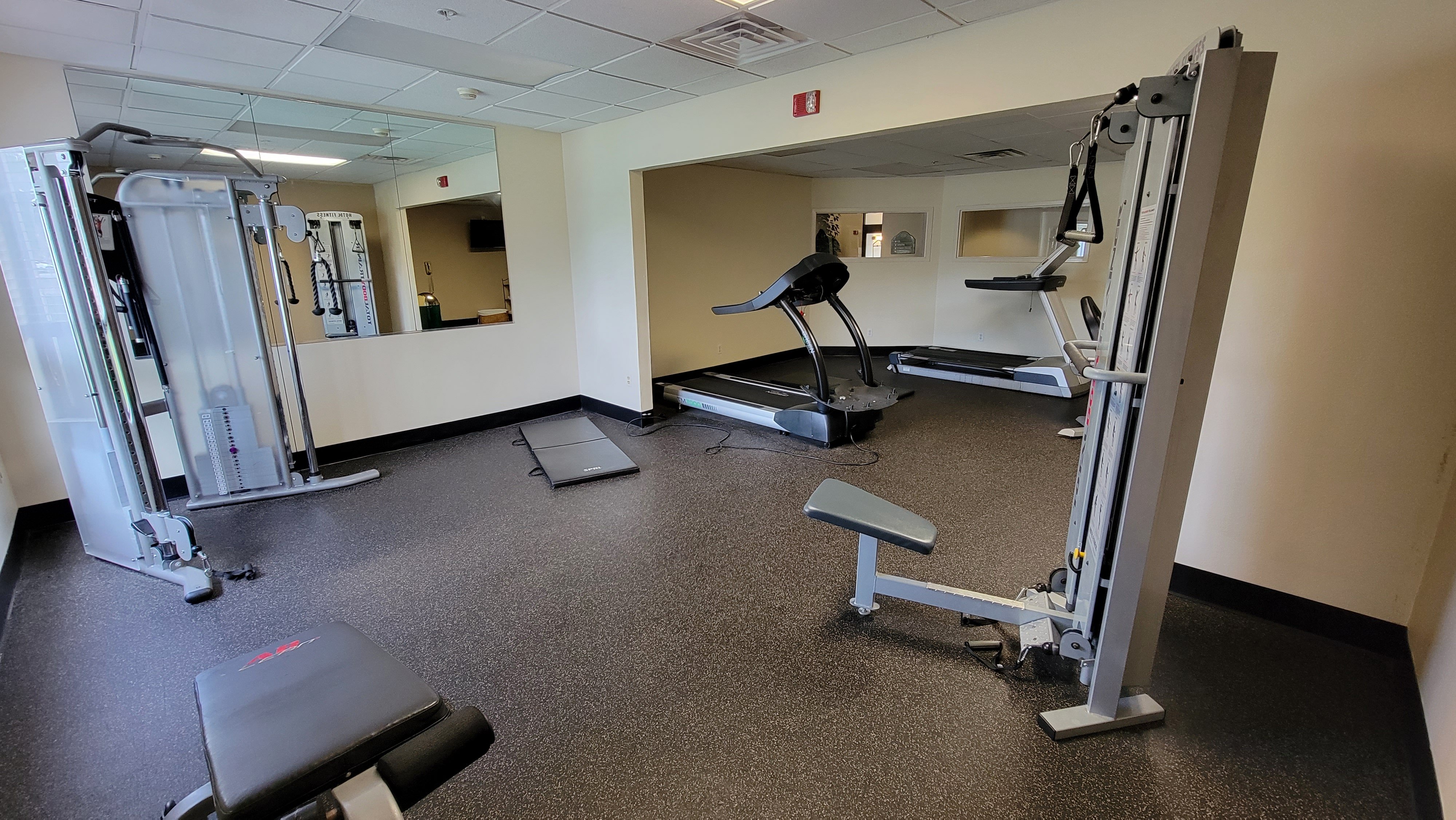 Cross Creek Inn and Suites Fayetteville 18/43