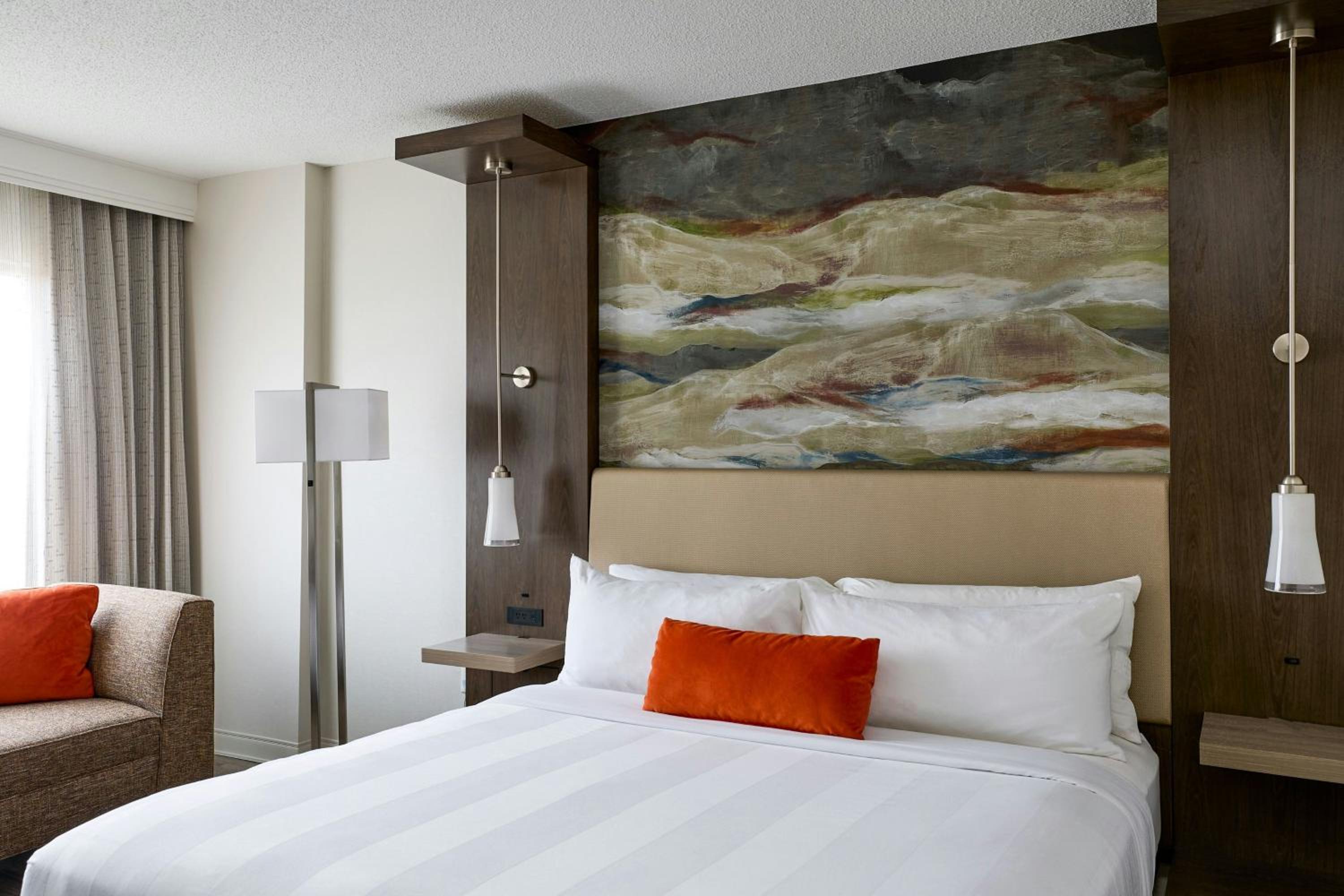 غرفة بسرير كينج أو سرير مزدوج، Marriott Meadowview Conference Resort Convention Center 6/10