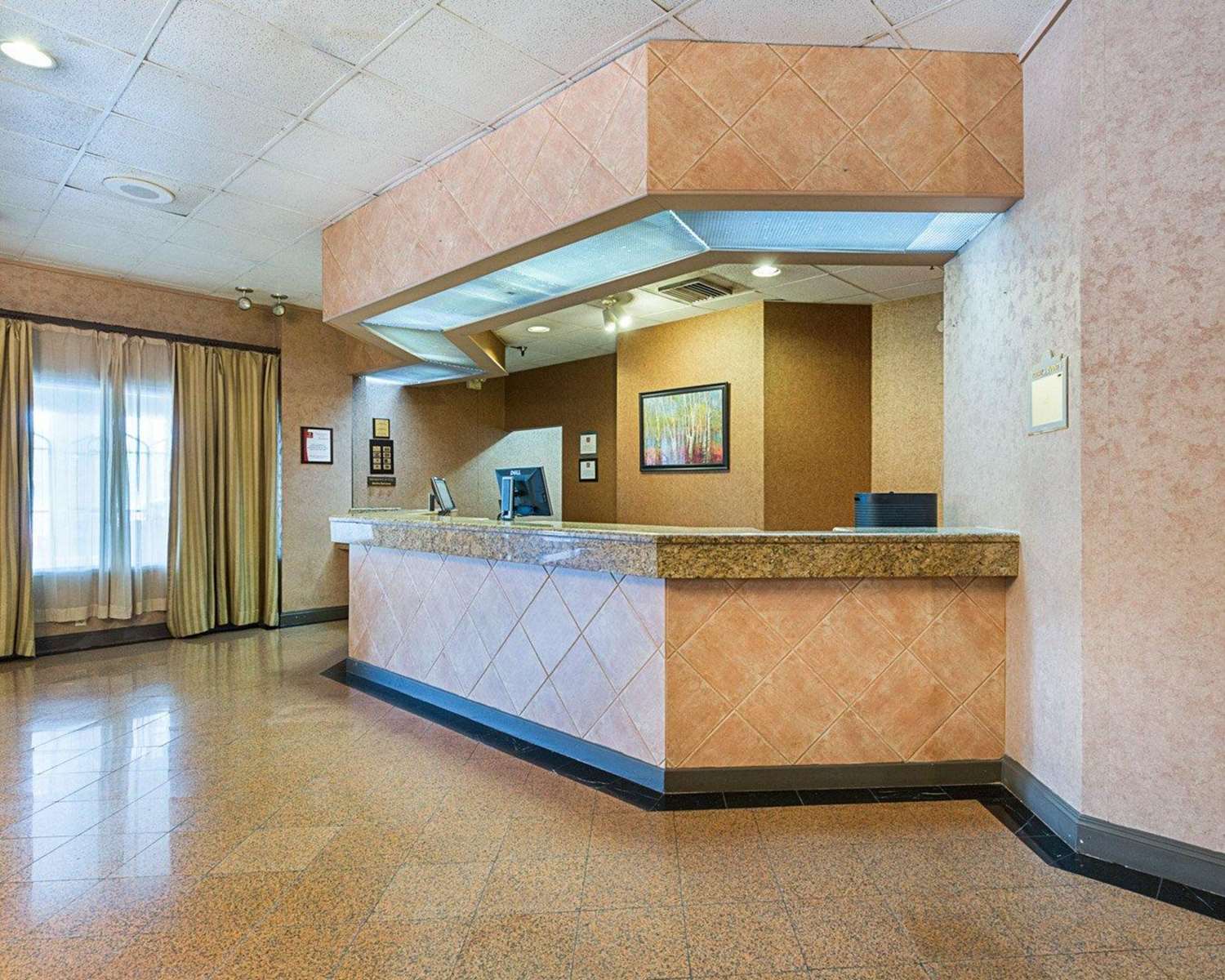 GreenTree Hotel and Extended Stay Channelview I-10 photo3