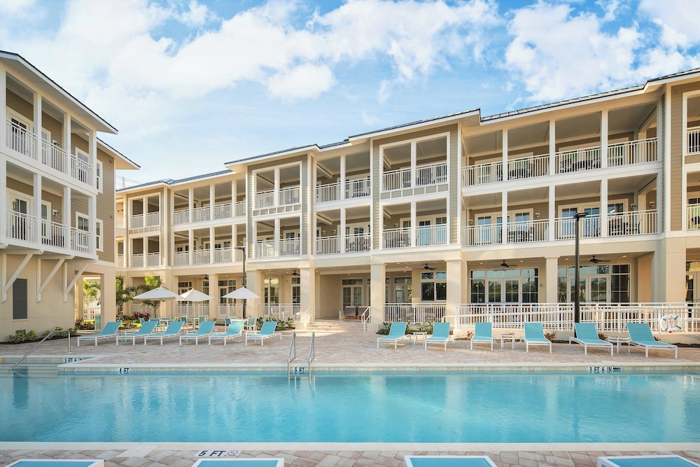 Autograph Collection Waterline Marina Resort & Beach Club 3/50
