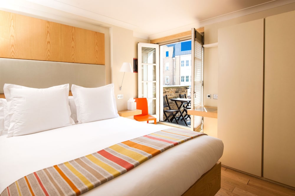 DELUXE, DOUBLE BED, BALCONY