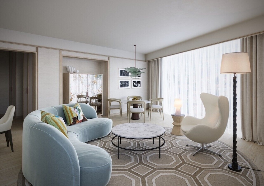 LUXURY, SUITE, KING BED