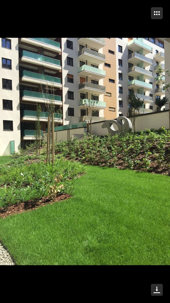 Corvin Rose Apartment Hotel 39/46