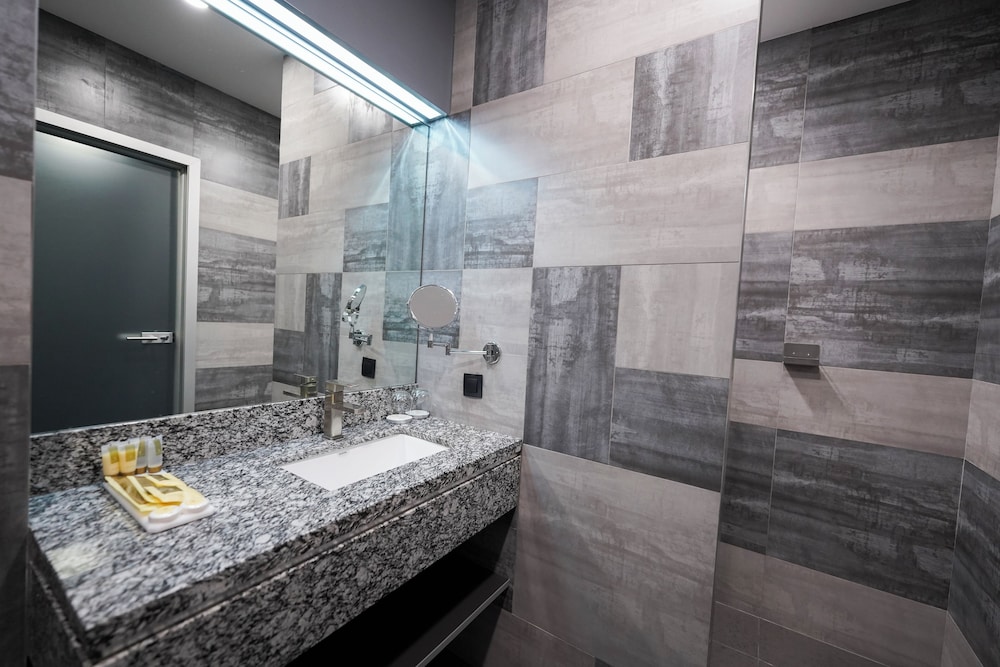 غرفة سوبيريور بسرير كينج، Messier 53 Hotel Yerevan 4/5