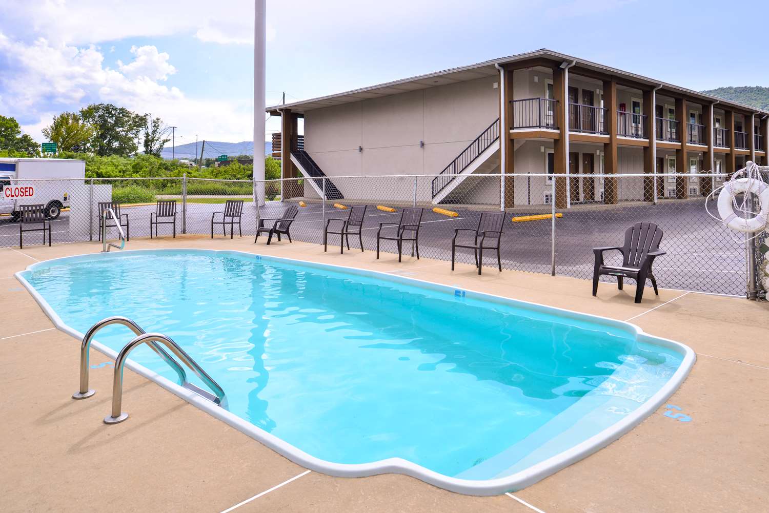 Studio6 Suites Chattanooga, TN - Lookout Mtn. 13/18