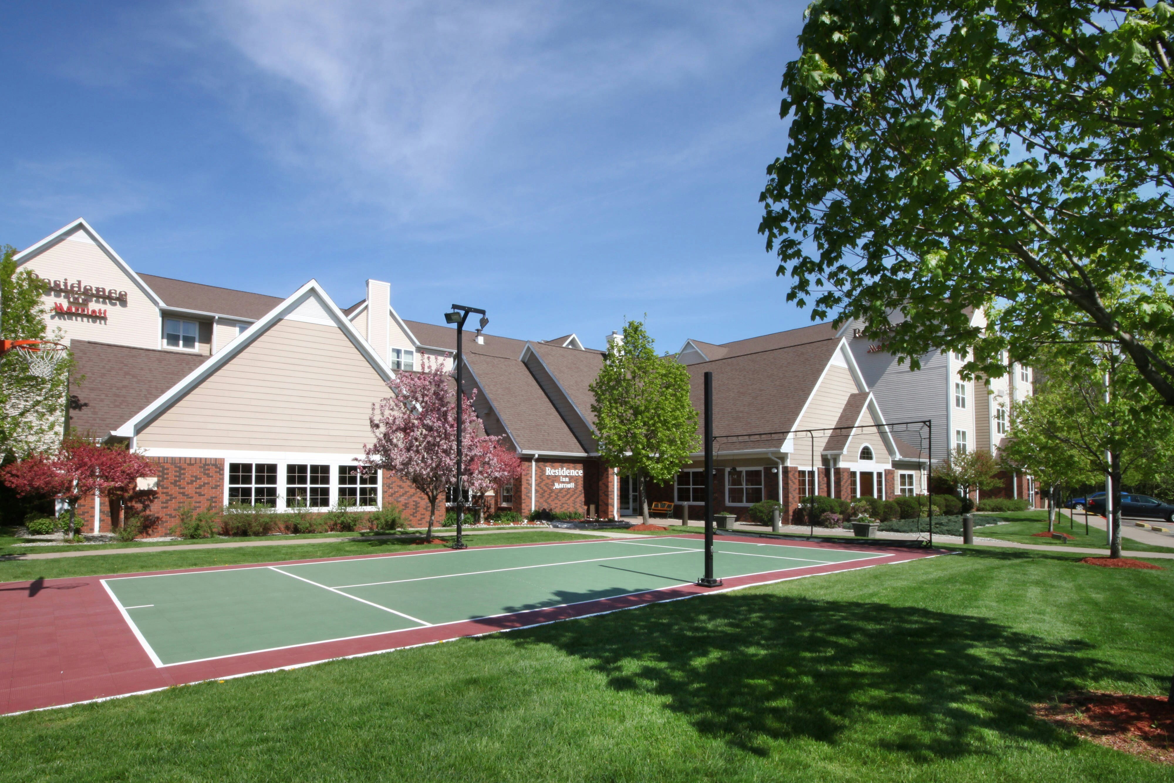 Residence Inn By Marriott West Springfield 16/35