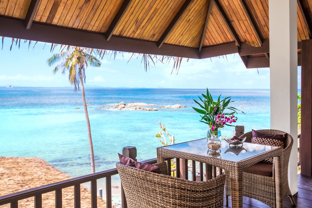 Beyond the Blue Horizon Villa Resort 63/73