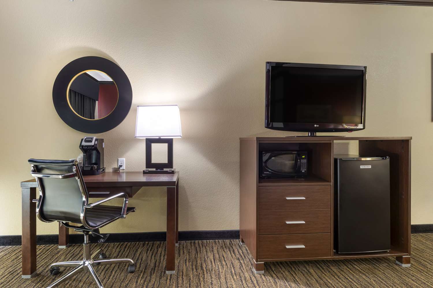 Best Western Plus Classic Inn And Suites 12/14