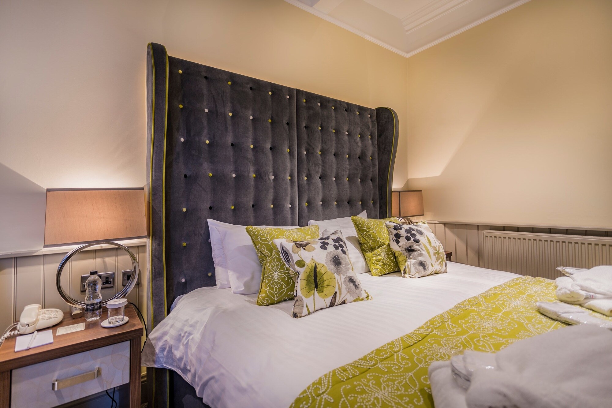 غرفة سوبيريور بسرير كينج، The Golden Fleece Hotel 2/7