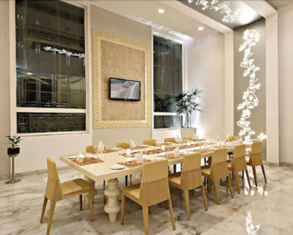 Meluha the Fern An Ecotel Hotel 36/50