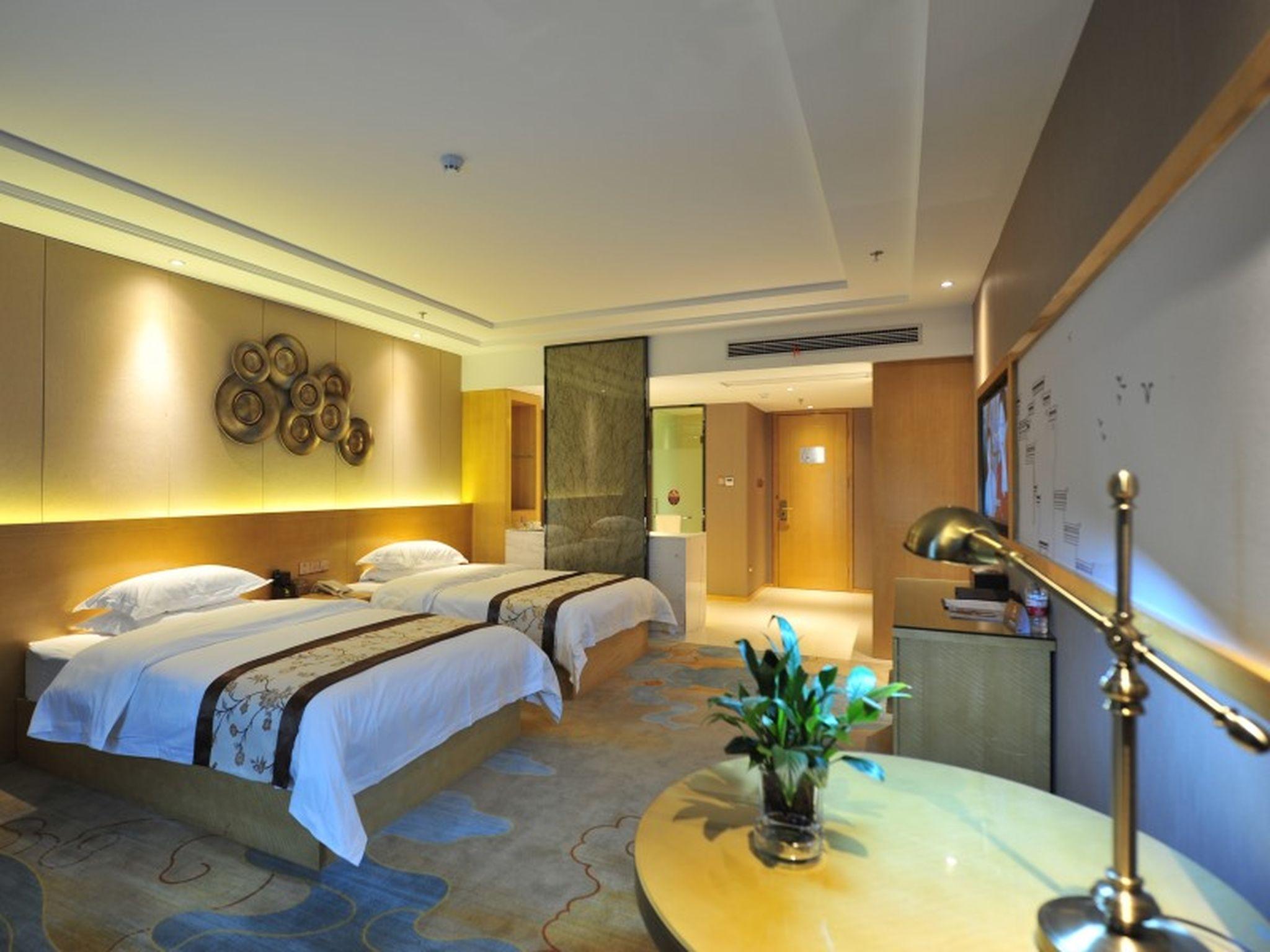 Oriental, Twin Beds