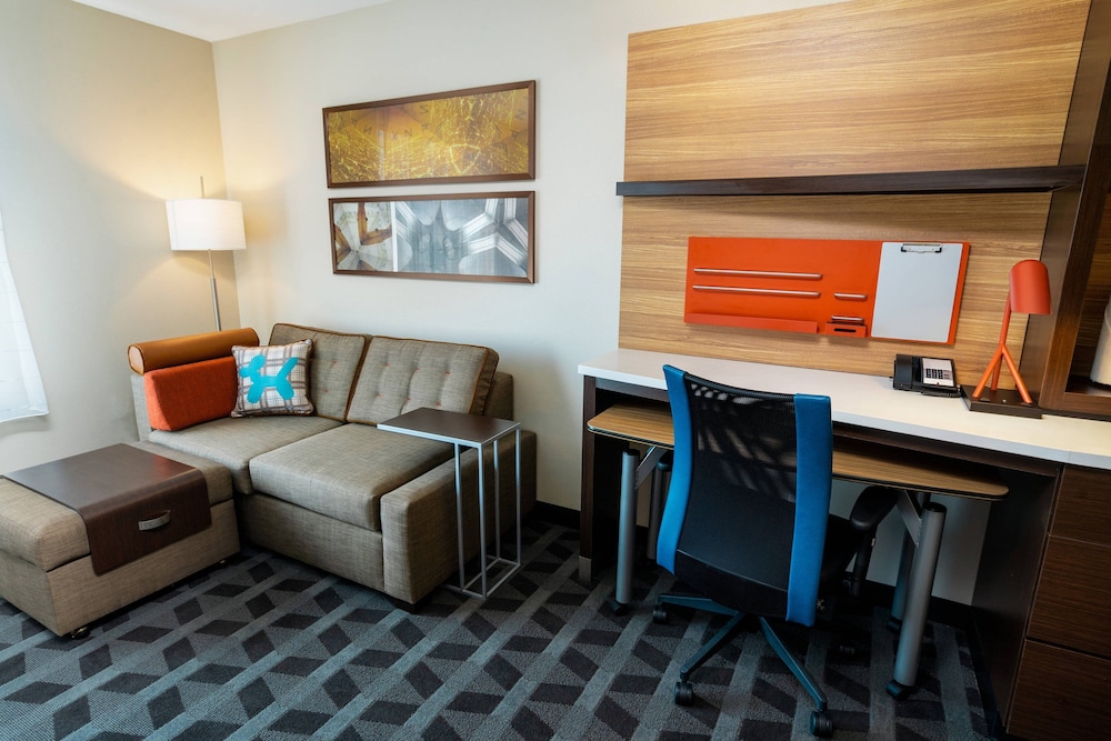TownePlace Suites by Marriott Irvine Lake Forest 32/46