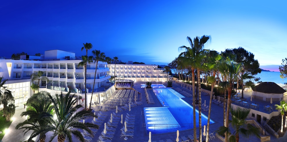 Iberostar Waves Playa de Muro 2/67