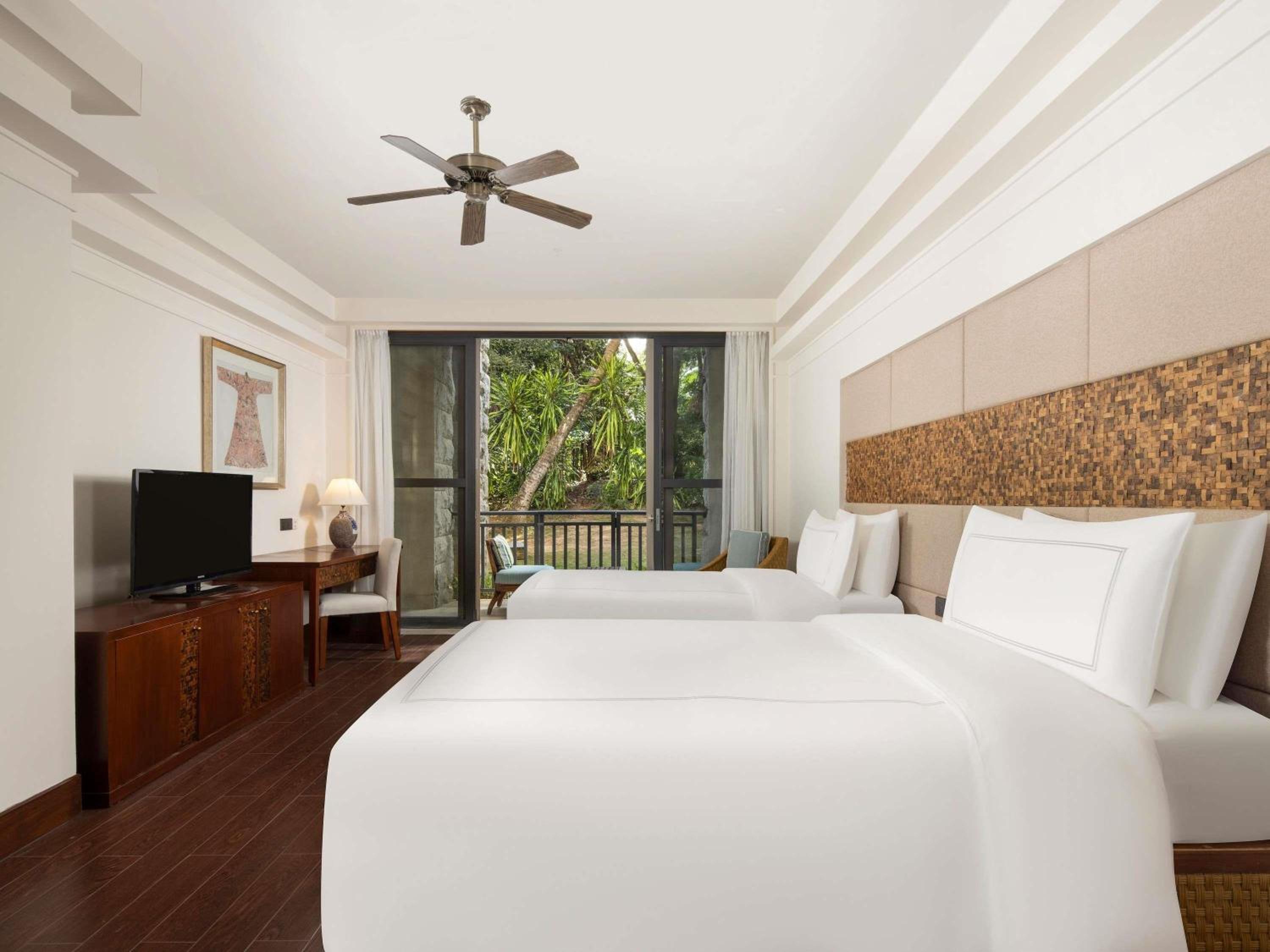 2 BEDROOMS, SIGNATURE, SUITE