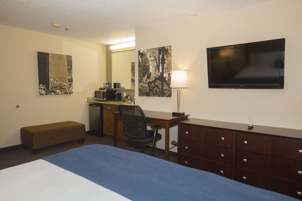 Ivy Court Inn And Suites 22/49