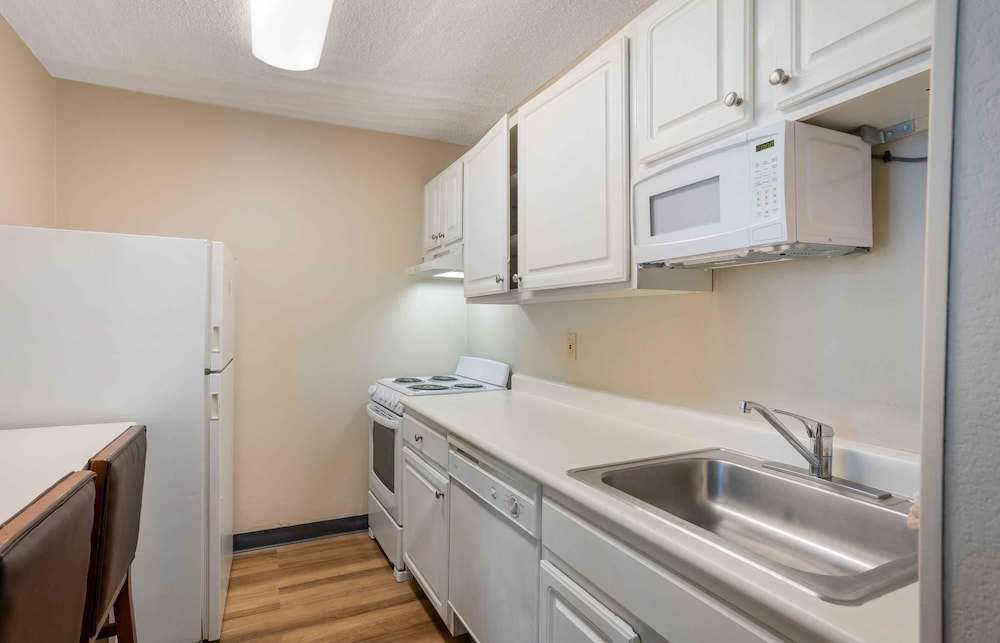 Extended Stay America Philadelphia-Airport- Bartram Ave. 54/55