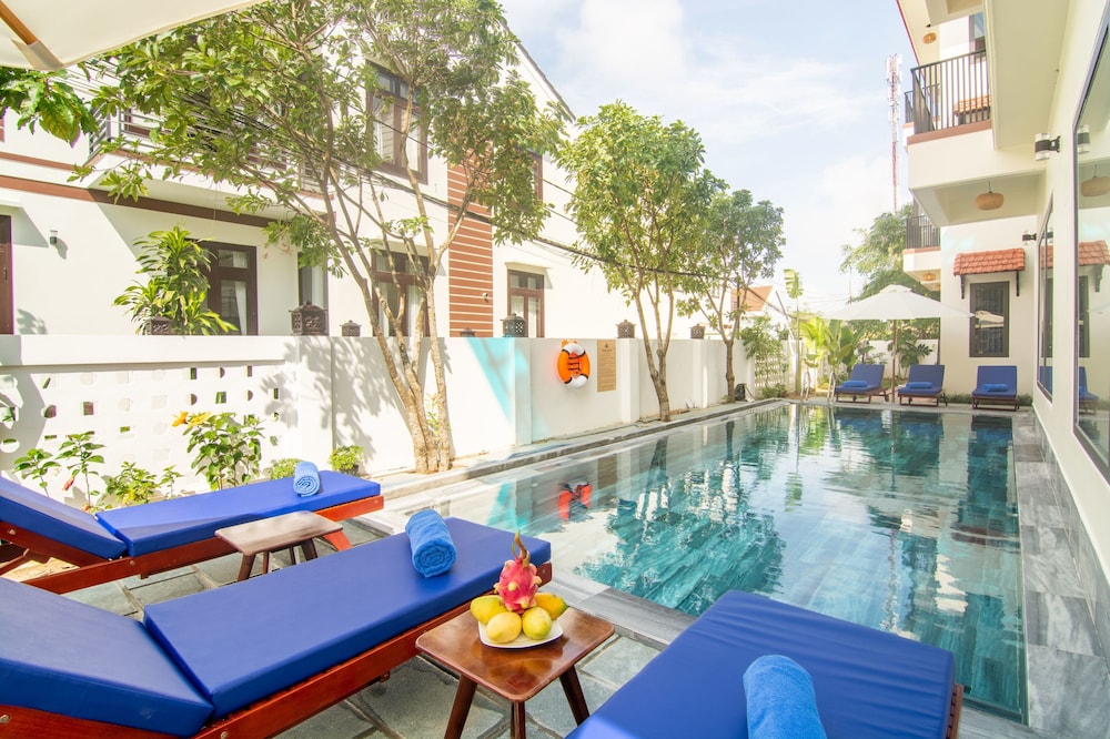 Sunora Villa Hoi An 48/50