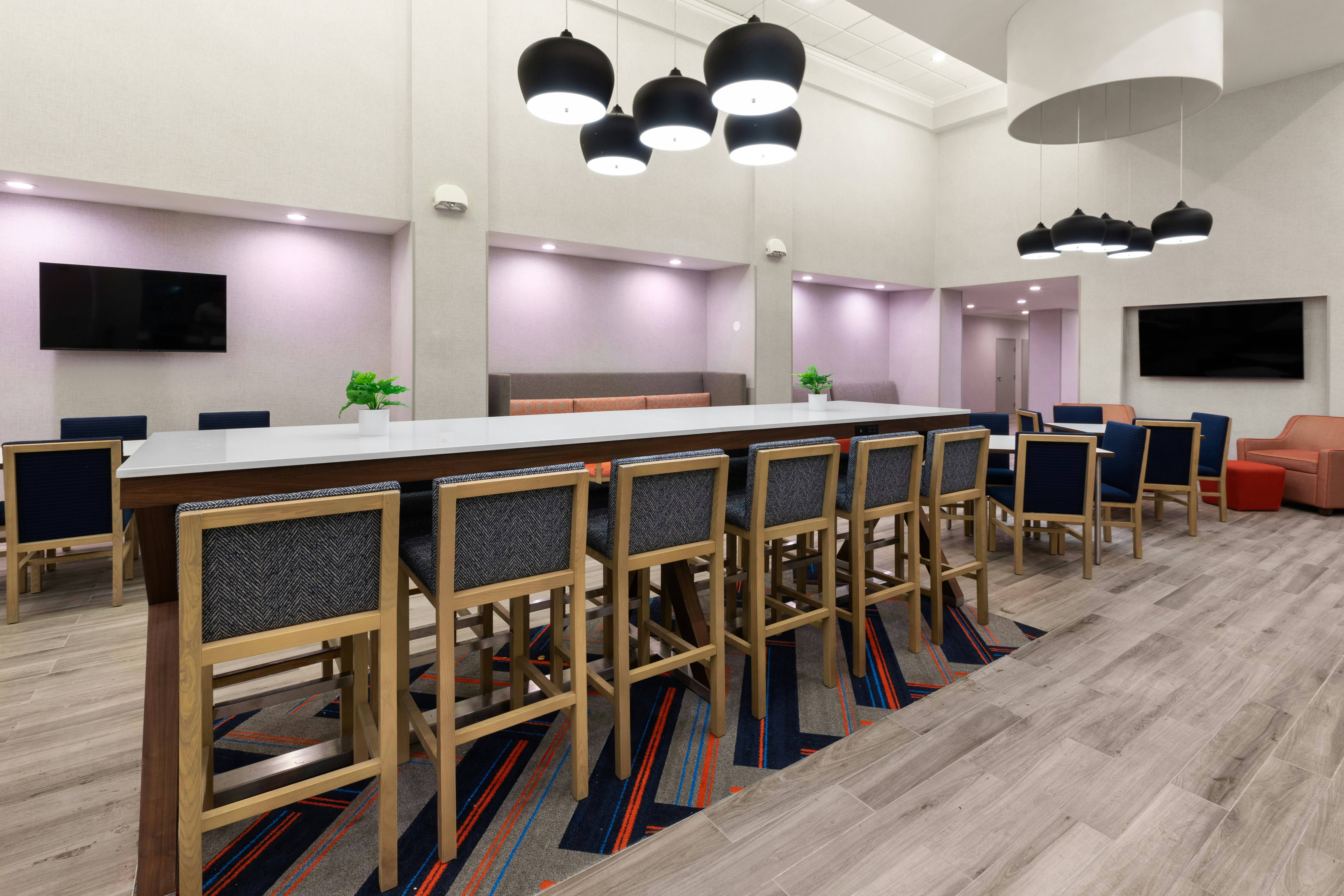 Hampton Inn And Suites Saginaw 38/45