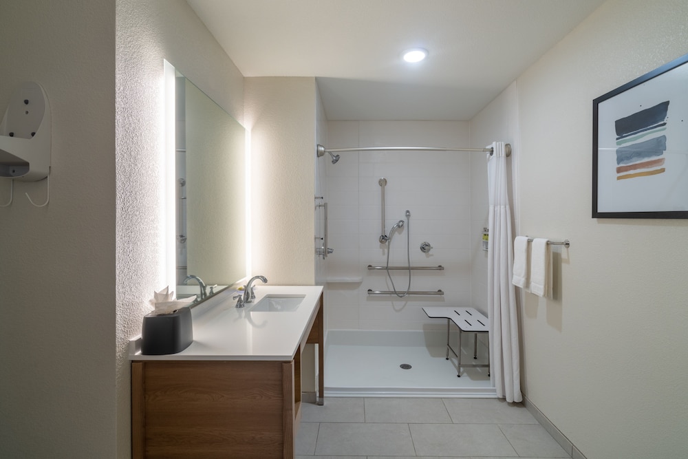 Staybridge Suites Flowood 23/61