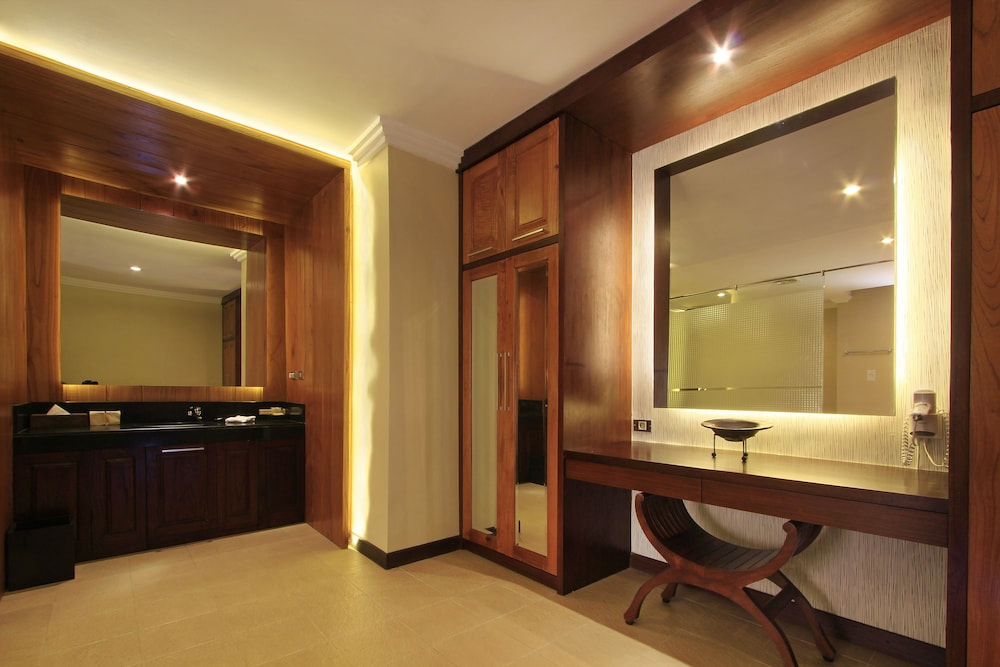 Pelangi Bali Hotel And Spa 12/74