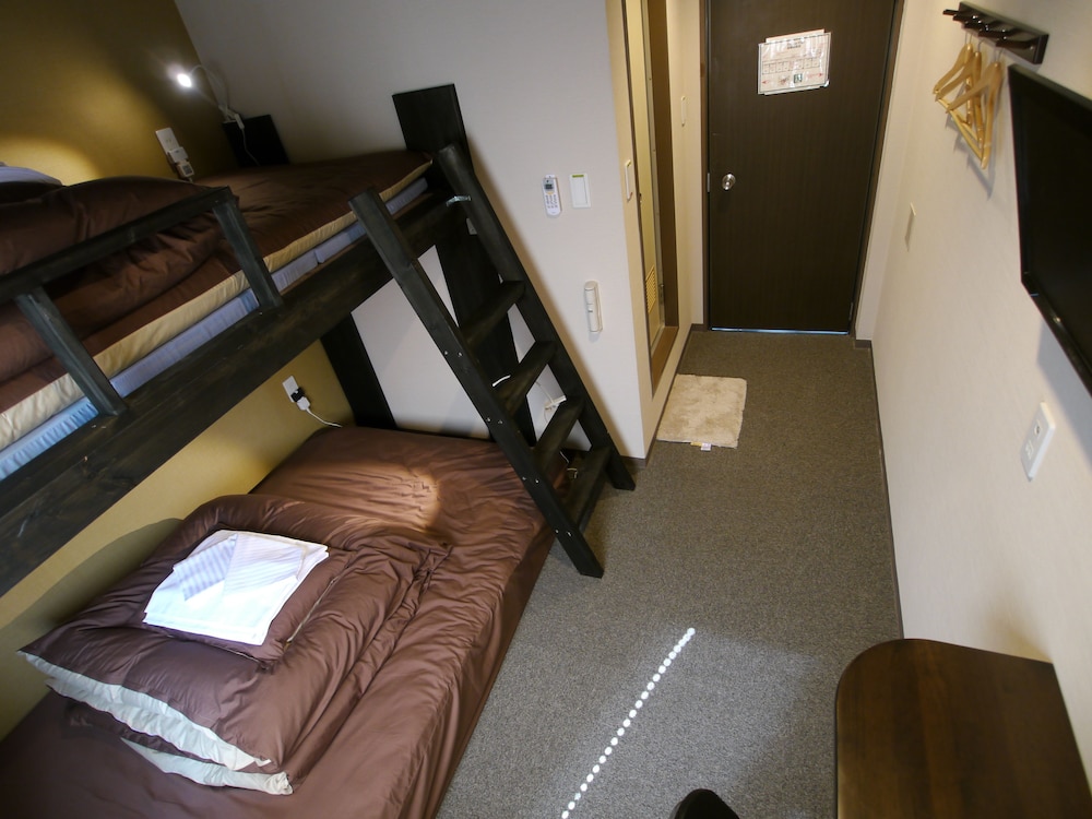Fukuoka Hana Hostel 49/68