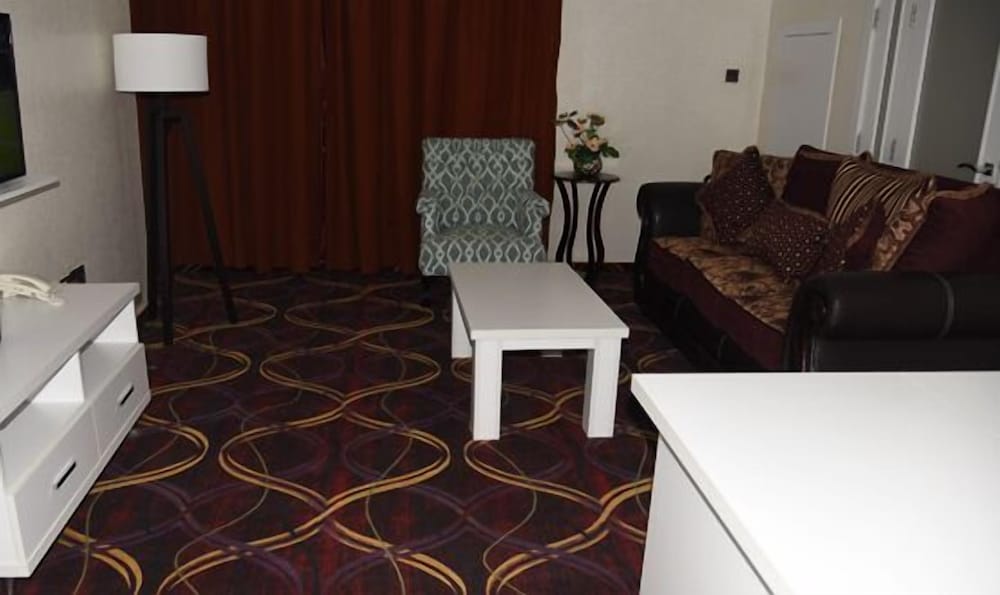Treasures Suites & Conferences 24/35