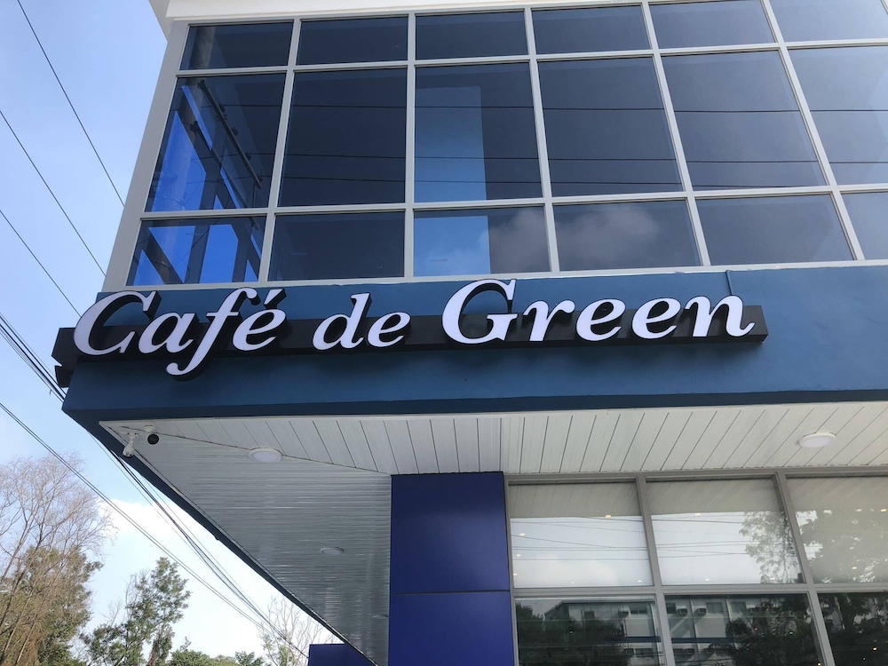 The Clover Hotel Angeles City managed by Cocotel 4/50