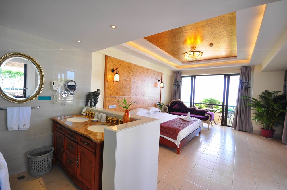 PALM BEACH RESORT AND SPA 18/48