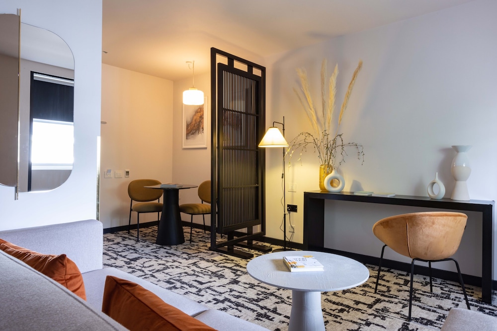 La Suite West - Hyde Park 46/50