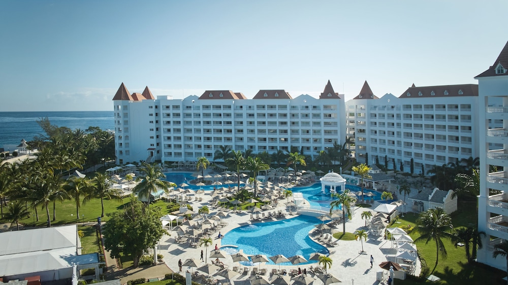 Bahia Principe Escape Runaway Bay 64/70