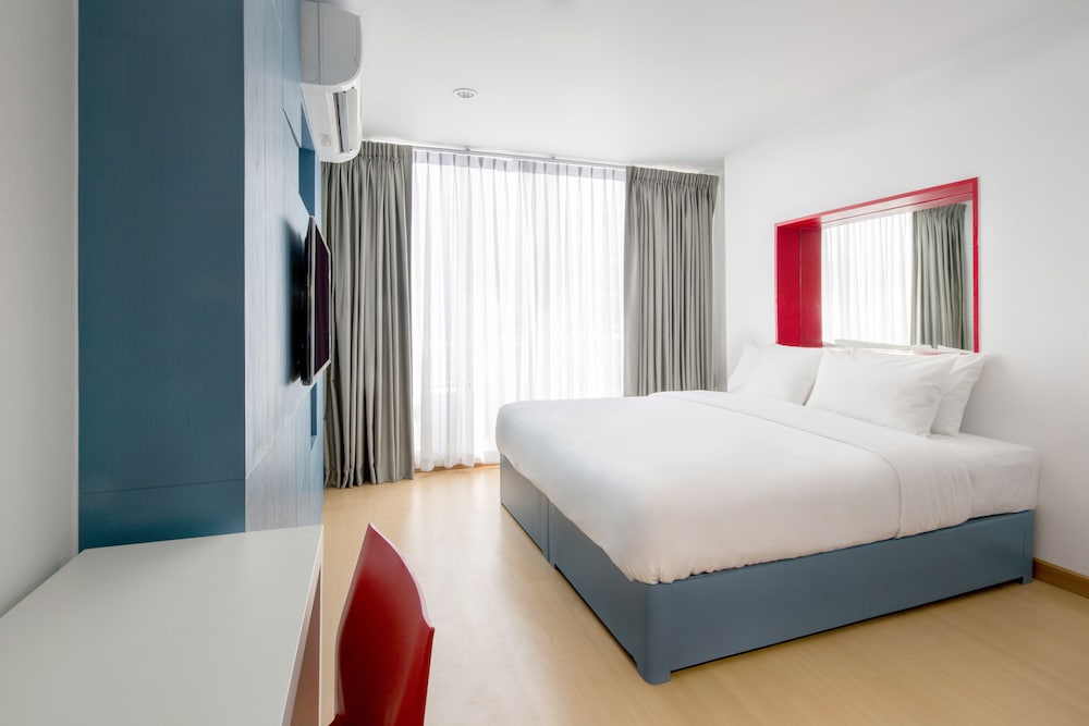 128 Room and Massage 13/39
