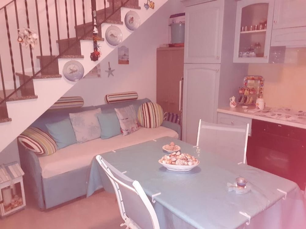 Mimose Beach Village 32/50