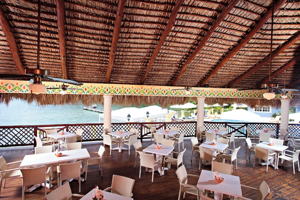 Eurostars Grand Cayacoa 38/50