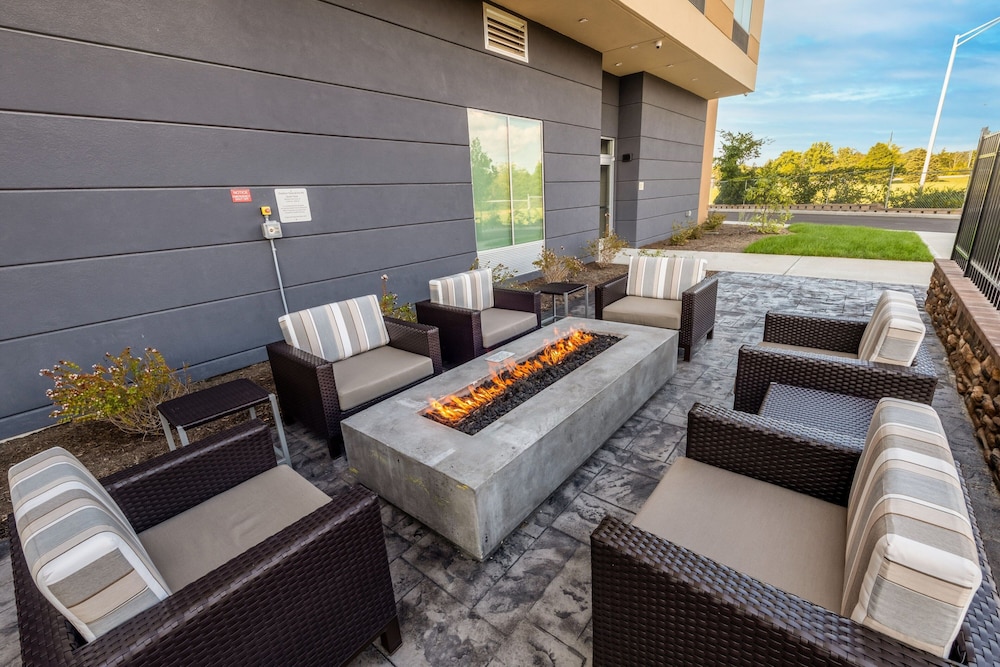 Fairfield Inn & Suites by Marriott Knoxville Clinton 16/33