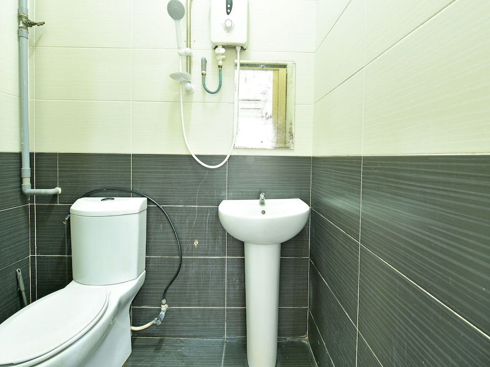 Hotel O Mini Indah 30/32